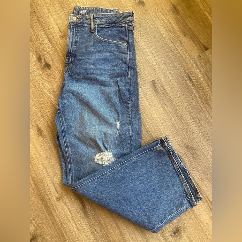 OLD NAVY •Extra high rise ski-hi wide leg jeans•
